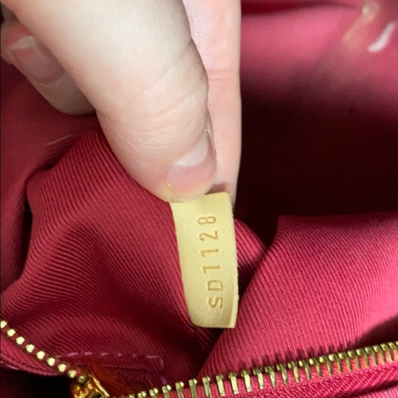 Louis Vuitton bag - Picture 2 of 2